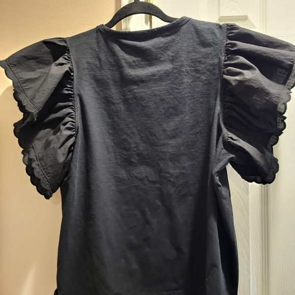EXPRESS Ruffle Sleeve Crew Neck Tee size L Color black Pre-Owned - Picture 2 of 5